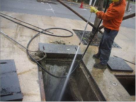 麦盖提池底污泥如何清理